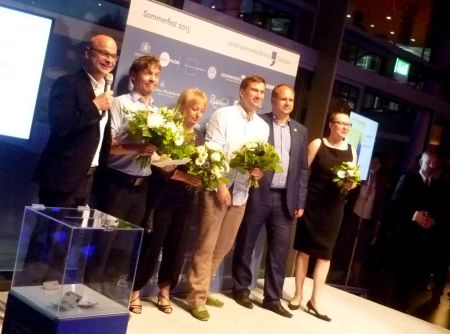 Glückliche Preisträger, darunter Tino Moritz (FP, 2.v.l.) und Carola Lauterbach (SZ, 3.v. l.).